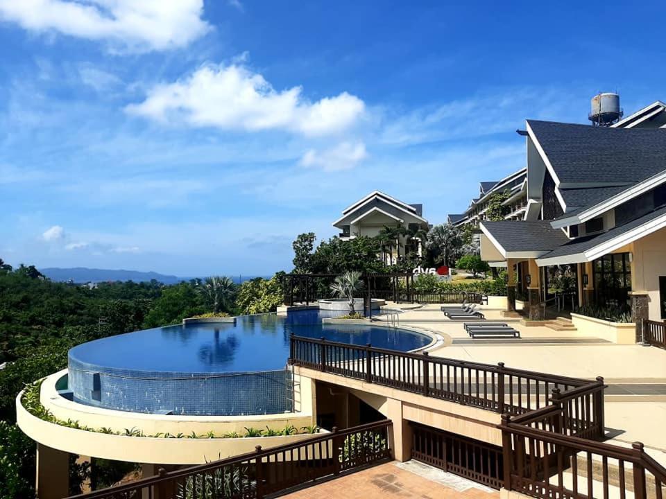 Unit 306 Alta Vista De Boracay By David * Yapak